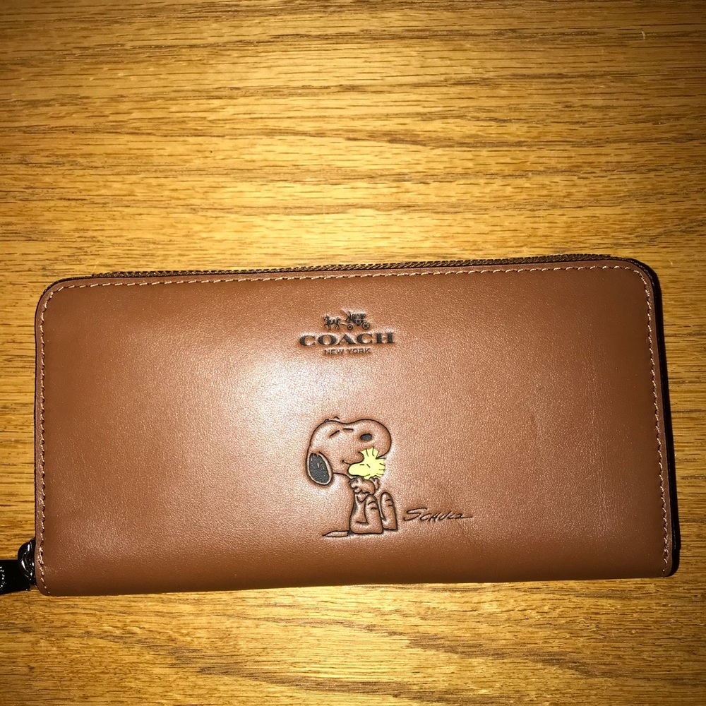 Coach Snoopy Brown Wallet